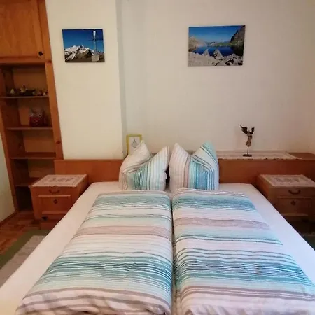 Prast Apartment Ainet